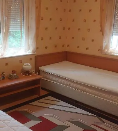 בית הארחה Tia Maria היסריה