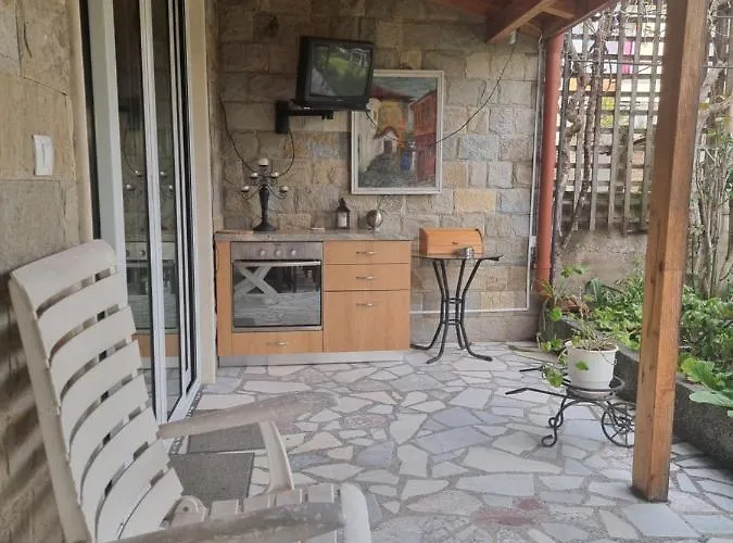 Tia Maria Gæstehus Hisarya